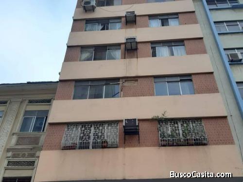 En Venta departamento, Centro de Guayaquil.