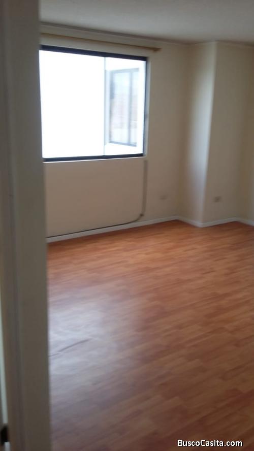 Arriendo Buen Ambiente Dos Dormitorios y Garaje 5min Condado