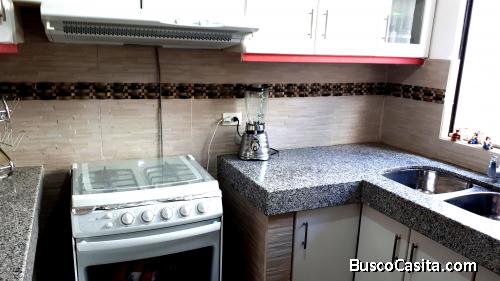 Casa remodelada 2 habitaciones 2 baños con terraza , patio bbq y extención para ampliación en conjun