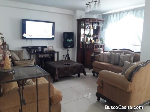 EN VENTA DEPARTAMENTO DE OPORTUNIDAD EN CENTRO DE GYE 1 CUADRA ANTES DE AV.9 DE OCTUBRE
