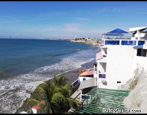 Confortable Departamento Al Pie del Mar en Condominio - Punta Blanca