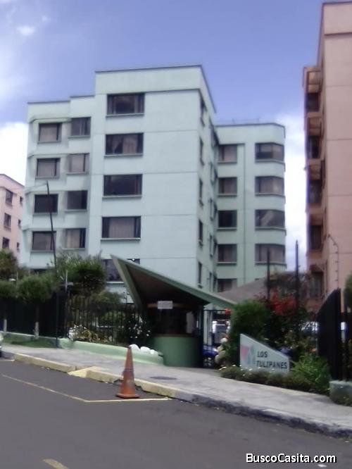 2 dormitorios, baño y medio, 1 parqueadero, Norte - El Batán