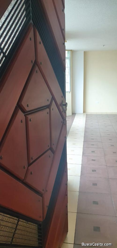 Se arrienda hermoso departamento amplio