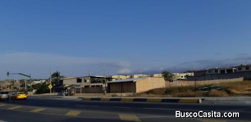 Terreno con construccion a la mitad