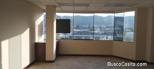 ALQUILO LINDA OFICINA URDESA CENTRAL