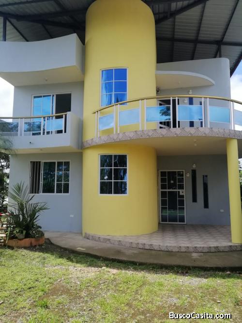 VENDO HERMOSA CASA EN P. V. MALDONADO 