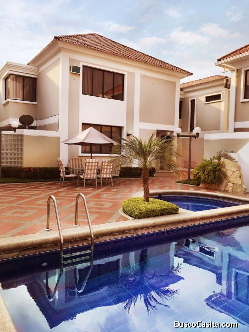 Venta Casa PUERTO AZUL Via La Costa, Guayaquil: Acogedora y Comoda