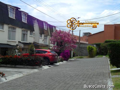 Casa En Venta Jardines de Carcelén