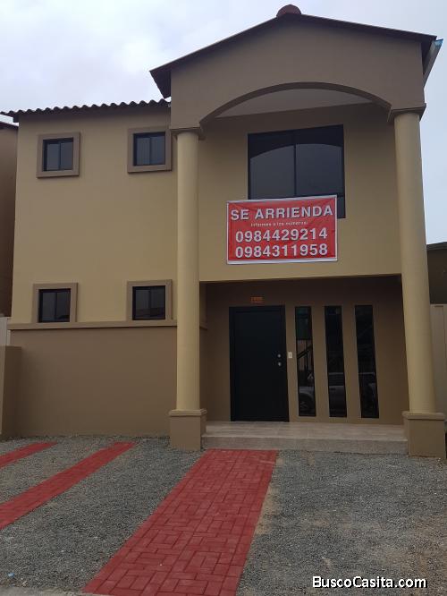 ALQUILO, hermosa y amplia casa en Urb. Villa Club Etapa OMEGA