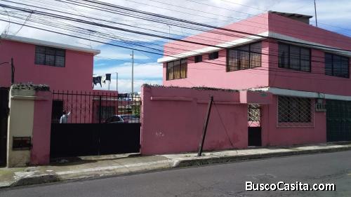 Vendo casa grande 524m2 Quito sector Atahualpa