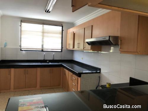 ALQUILER DE APARTAMENTO 3 DORMITORIOS CDLA. LAS GARZAS 