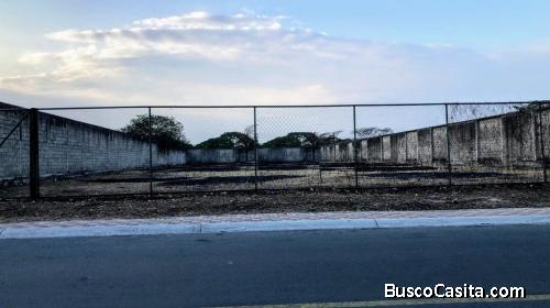 VENDO TERRENO MULTIFAMILAR 2.300 MTS2 VIA SAMBORONDÓN KM 3 