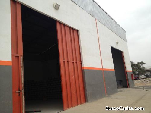 ALQUILO BODEGAS 210 MTS2 VIA A DAULE DENTRO DE COMPLEJO 