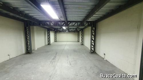 ALQUILER DE BODEGA 135 MTS2 PARQUE CALIFORNIA 