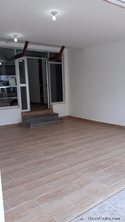 Arriendo hermoso local grande 130 metros en la Mariano Aguilera y Pradera