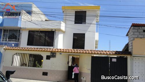 Se vende casa en Ibarra tras del Supermaxi