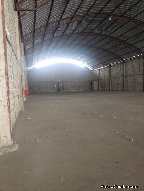 ALQUILO BODEGA 1.200 MTS2  VIA DAULE KM 16