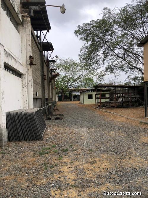 VENTA DE PLANTA INDUSTRIAL 4.000 MTS2 SECTOR VÍA A DAULE 