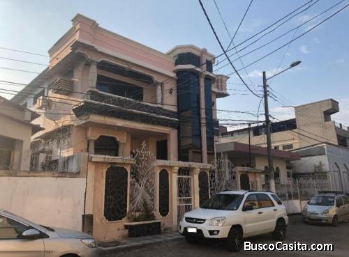 Alborada 10 Ma. City Mall, Casa 2 Pisos con 5 Dorm. $140.000 Solo Contado