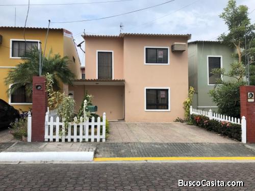 VENTA DE CASA URB  VALLE ALTO ETAPA NEW YORK