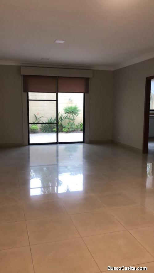 ALQUILER DE CASA 3 DORMITORIOS VIA SAMBORONDÓN KM 5