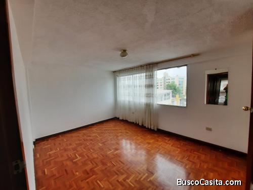 Rento departamento en la Granda Centeno 