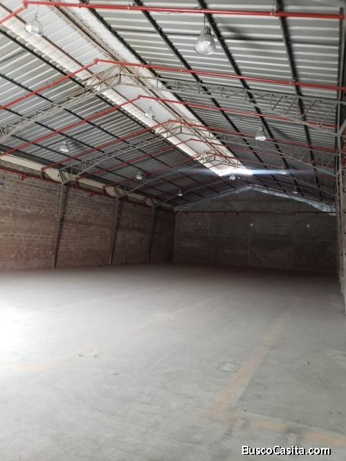 ALQUILER DE BODEGA VIA DAULE 1.454 MTS2 SECTOR INDUSTRIAL
