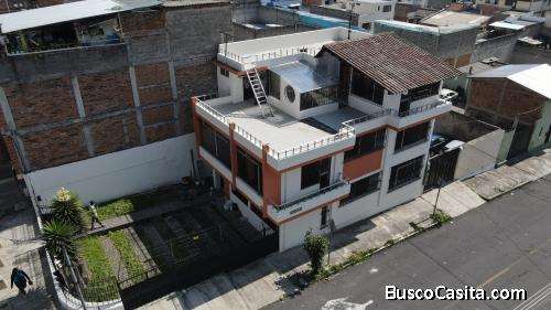 LINDA CASA UNIFAMILIAR Y ESQUINERA DE VENTA
