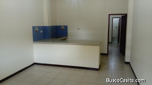 ARRIENDO EN JARDINES DEL SALADO - GUAYAQUIL