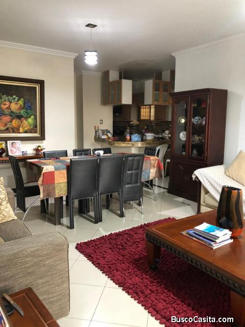 VENTA DE CASA 5 DORMITORIOS SECTOR NORTE DE GUAYAQUIL 