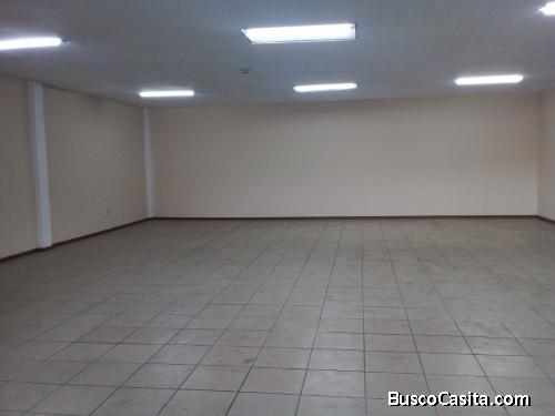 ARRIENDO LOCAL COMERCIAL 250 METROS TECER PISO SANGOLQUI