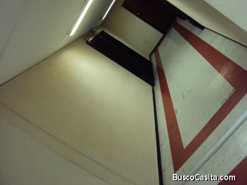 VENDO O ARRIENDO OFICINA IDEAL PARA CONSULTORIO