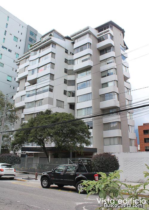 Departamento de arriendo Gonzalez Suárez, de 3 dormitorios 350 más