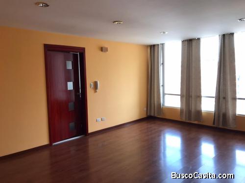 De Venta o Renta Amplio Departamento Sector Granados 