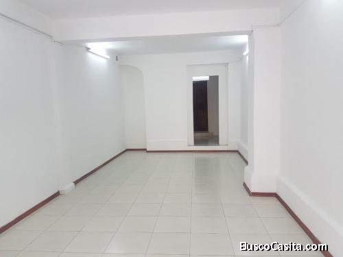 Excelente Local de Renta en la Asunción y Avenida América