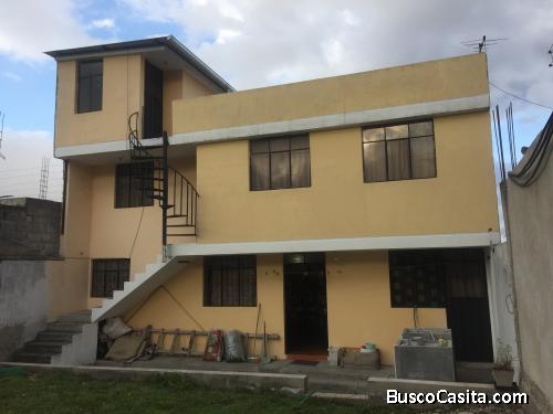 VENDO CASA CON TERRENO 200 MT