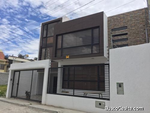 CASA AMPLIA EN LA CIUDAD DE CAÑAR