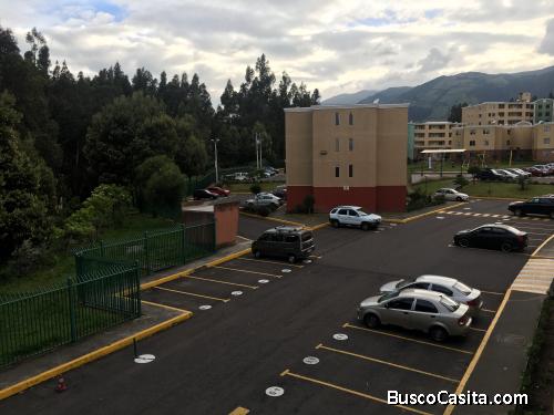 VENTA Departamento con parqueadero en Quitumbe 