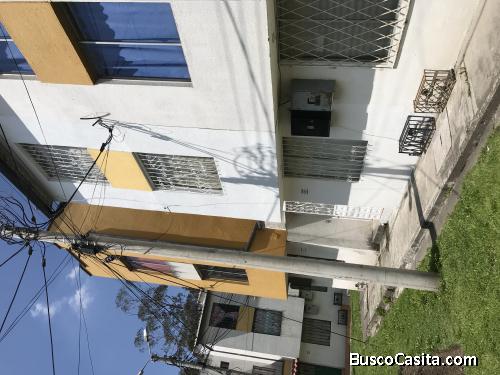 Hermosa casa ubicada en el Conjunto Rincon del Sol Chillogallo