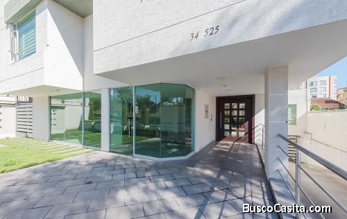 Arriendo departamento duplex (dos pisos) calle Bourgeouis y Av. República