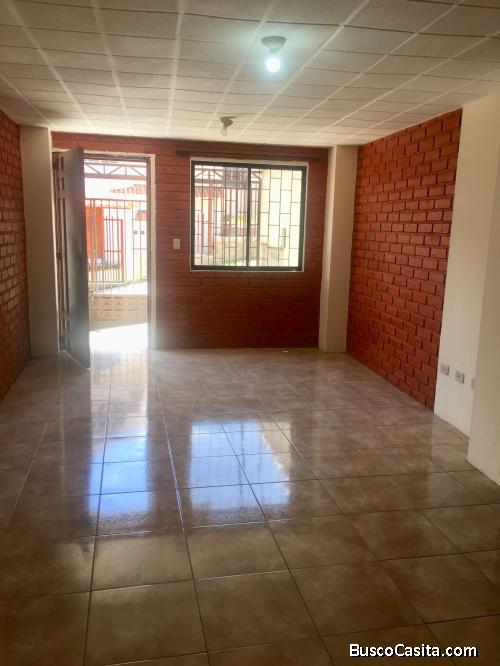 Departamento en renta $220 sector gasolinera Terpel  Narancay