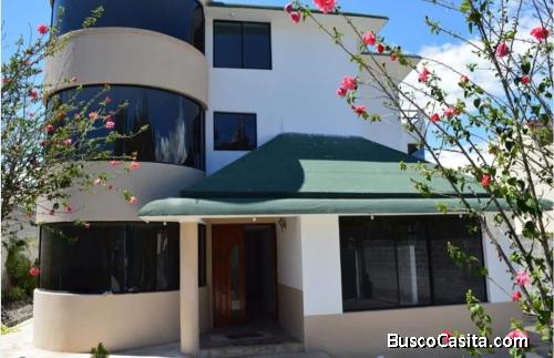 ARRIENDO HERMOSA CASA AMPLIA PARA EMPRESA NEGOCIO SECTOR VALLE DE LOS CHILLOS