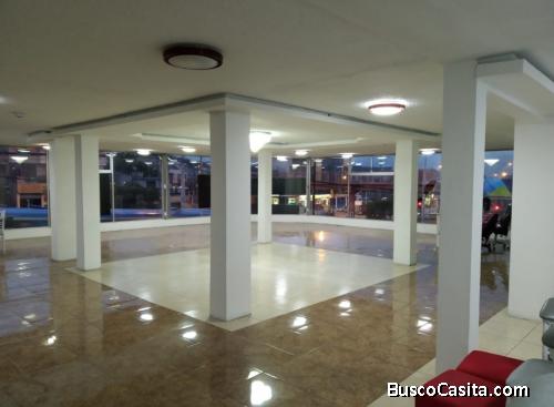 ARRIENDO AMPLIO LOCAL SEGUNDA PLANTA SECTOR KENNEDY 