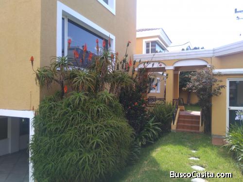 Vendo casa urbanización El Condado