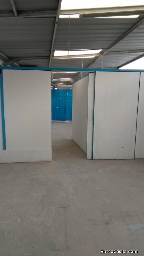 Arriendo bodega en Pusuqui, norte de Quito