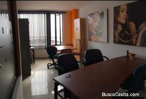 OFICINA DE ARRIENDO SECTOR TUMBACO