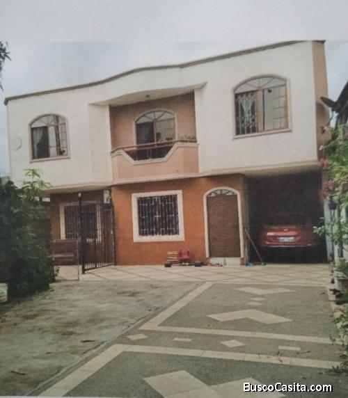 Casa en Venta - Avenida Ferroviaria - Calle Principal