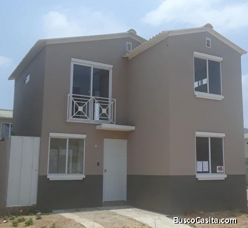 Alquilo casa esquinera en Urb. Villas del Rey