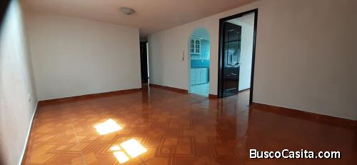 DEPARTAMENTO EN ARRIENDO 220 $ - NORTE DE QUITO - EL CONDADO - PRADOS DEL CONDADO - URBANIZACIÓN