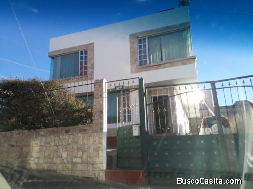 Casa valle hermoso via Conocoto   3 pisos 6  Habitaciones  3  Baños  285 m²  